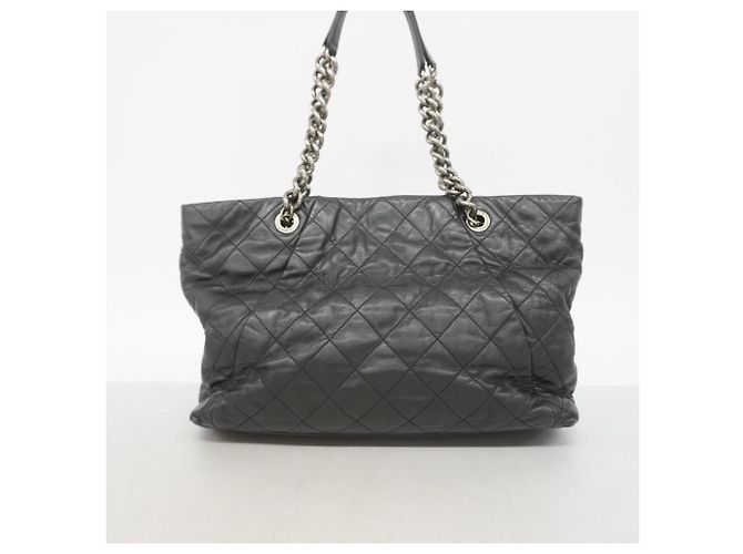 Chanel Matelassé Lammfell Tote Bag Schwarz - Ansicht 9