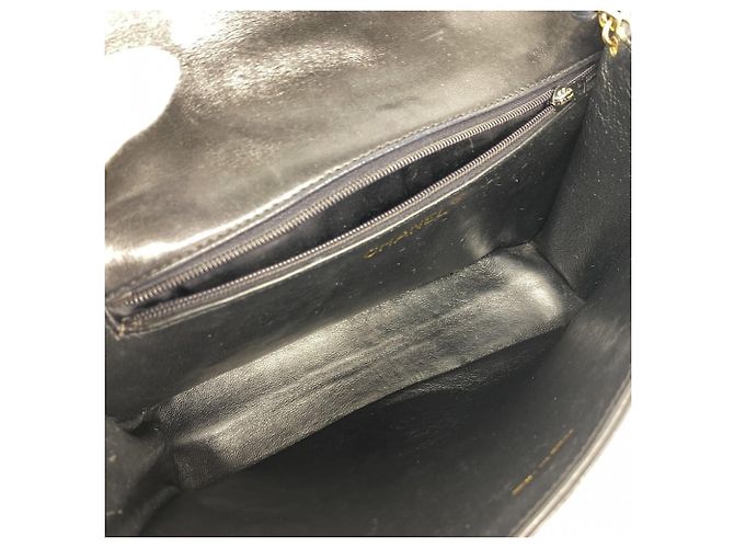 Borsa a tracolla Chanel Matelassé con catena Nero - vista 4