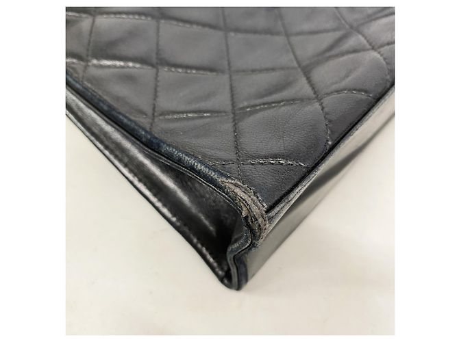 Borsa a tracolla Chanel Matelassé con catena Nero - vista 6