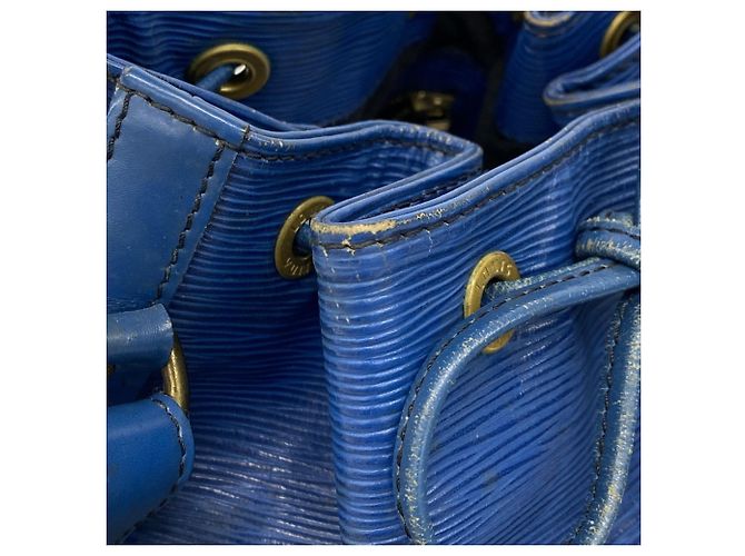 Noe Borsa a Spalla Louis Vuitton Epi Petit Noé Blu - vista 6