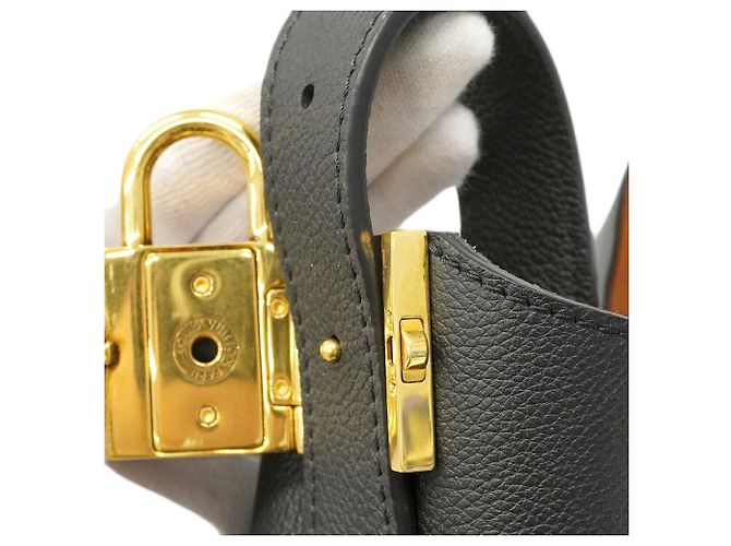 Borsa a Spalla Louis Vuitton Low Key Hobo PM Nero - Ansicht 8