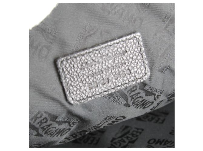 Clutch in pelle Salvatore Ferragamo Nero Bianco - vista 10