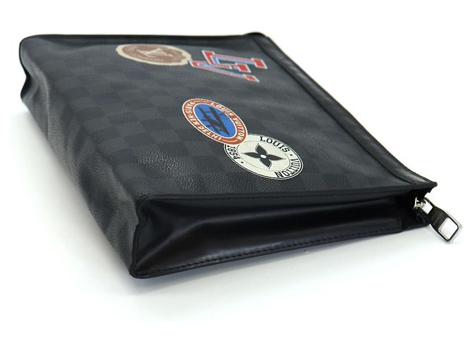 Pochette Voyage MM Louis Vuitton Clutch Bag Nero - vista 3