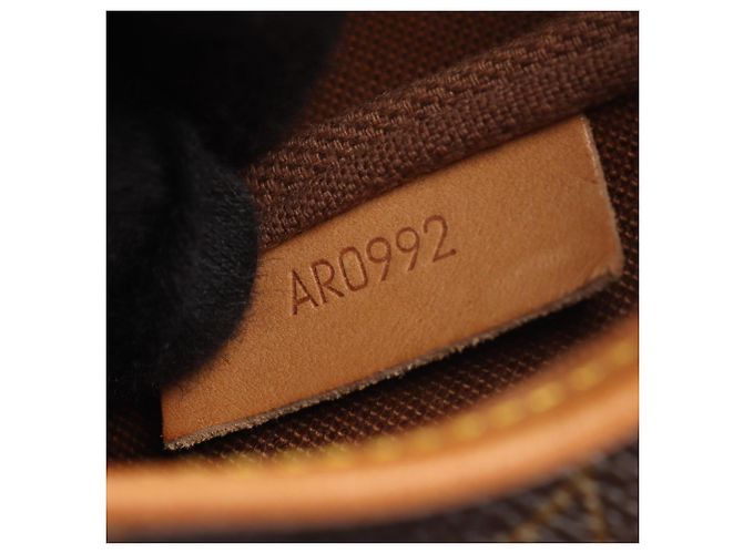 Borsa a Spalla Louis Vuitton Saumur 35 Monogram Marrone - vista 6