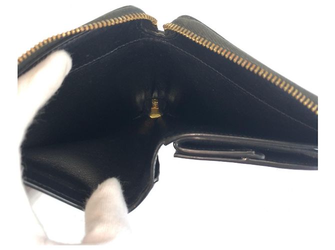 Yves Saint Laurent Tiny Leder-Bifold-Geldbörse in Schwarz - Ansicht 5