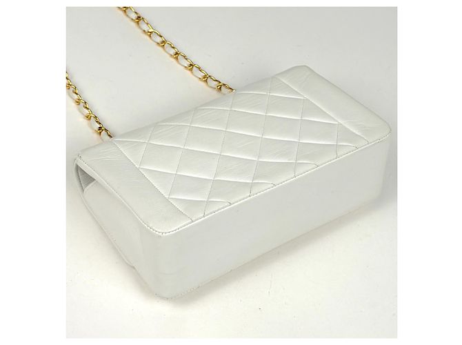 Borsa a Spalla Chanel Diana Matelassé Bianco - vista 2