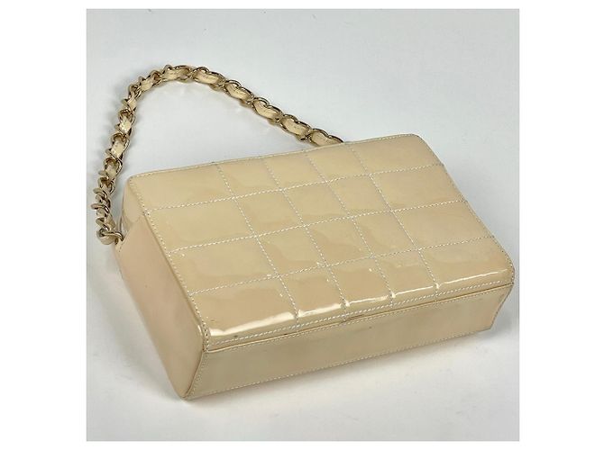 Borsa Chanel in vernice beige - vista 2