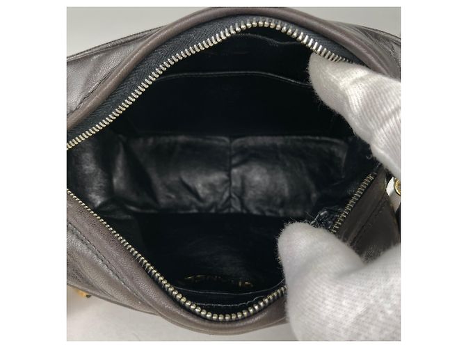 Borsa a tracolla Chanel in pelle nera Nero - vista 8