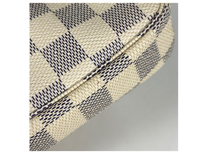 Louis Vuitton Mini Pochette Accessoires Bianco - vista 4