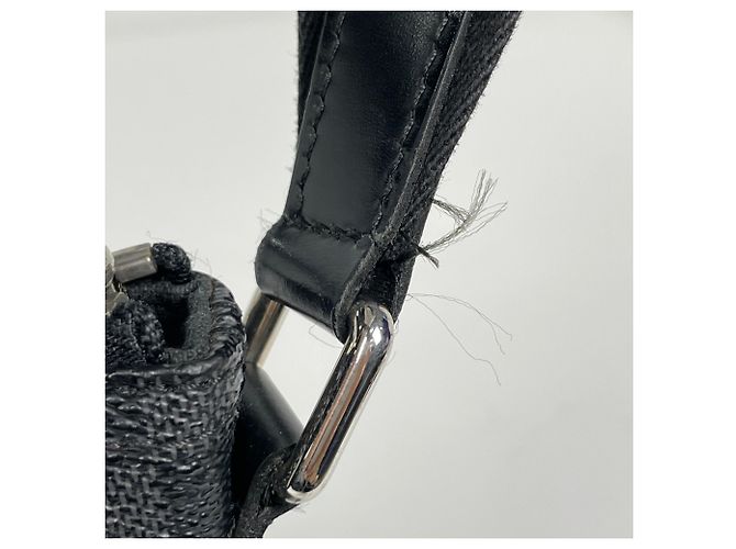 Borsa a tracolla Louis Vuitton Mick MM Nero - vista 4