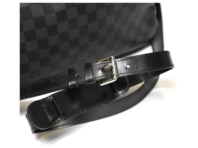 Borsa a tracolla Louis Vuitton Damier Graphite Io Nero - vista 7