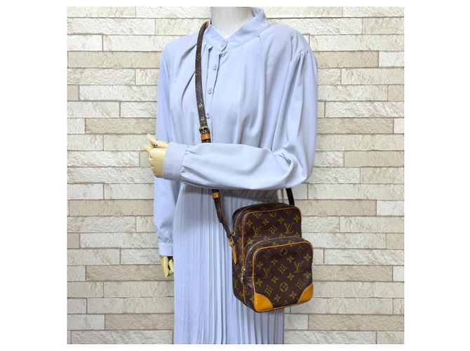 Louis Vuitton Amazon Monogram Schultertasche Braun - Ansicht 2