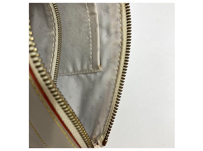 Clutch Louis Vuitton Suhali Lockit Bianco - vista 8