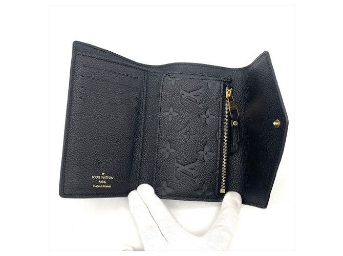 Portafoglio Louis Vuitton Portefeuille Curieuse Compact Pieghevole a Tre Nero Monogramma - vista 5