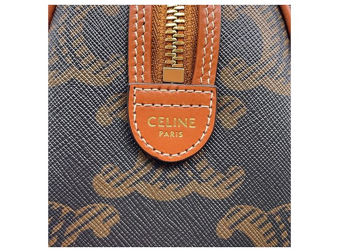 Céline Borsa Celine Triomphe Small Boston in pelle Cammello - vista 13