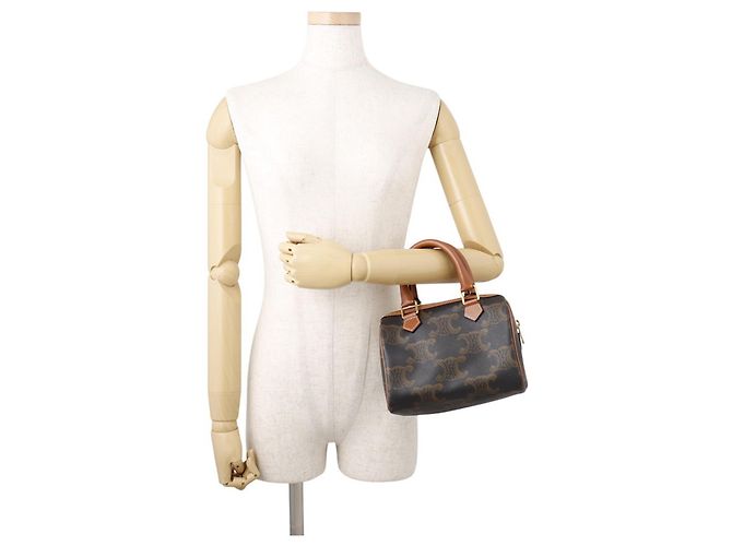 Céline Borsa Celine Triomphe Small Boston in pelle Cammello - vista 5