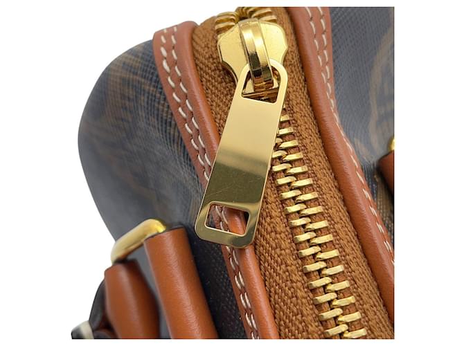 Céline Borsa Celine Triomphe Small Boston in pelle Cammello - vista 9