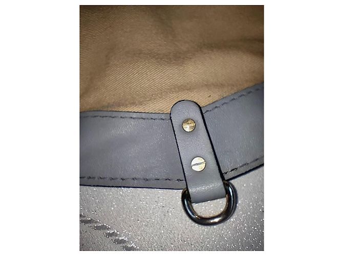 Valentino Garavani Rockstud Small Trapeze Borsa Tote Pelle Grigia - vista 8