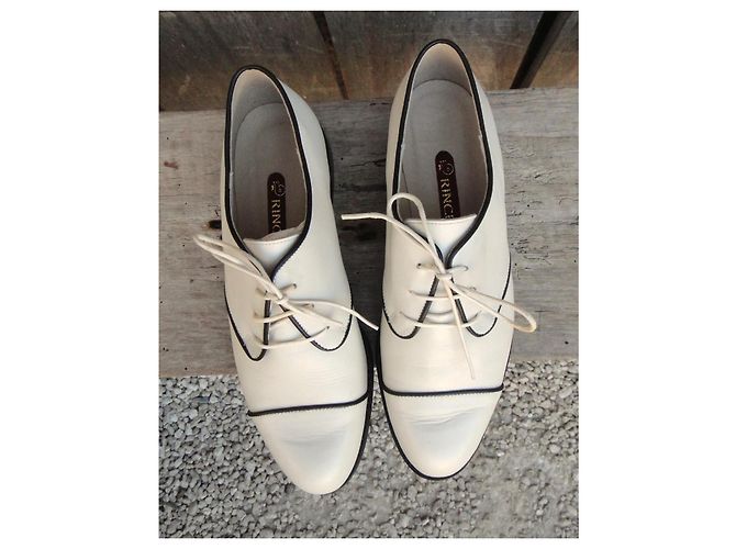 Autre Marque Scarpe Richelieu in pelle bianco e nero - vista 3