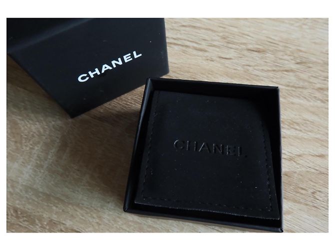 Orecchini Chanel CC Logo Strass Dorati D'oro - vista 10