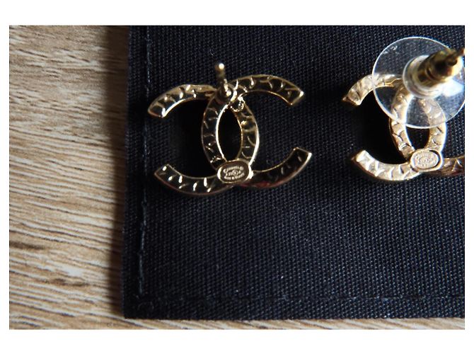 Orecchini Chanel CC Logo Strass Dorati D'oro - vista 5