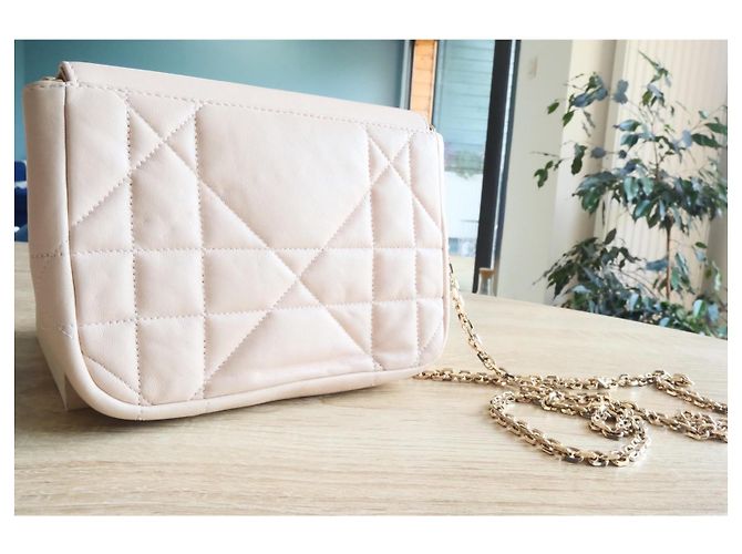Dior Bolsa de ombro em couro rosa pálido acolchoado - vista 4