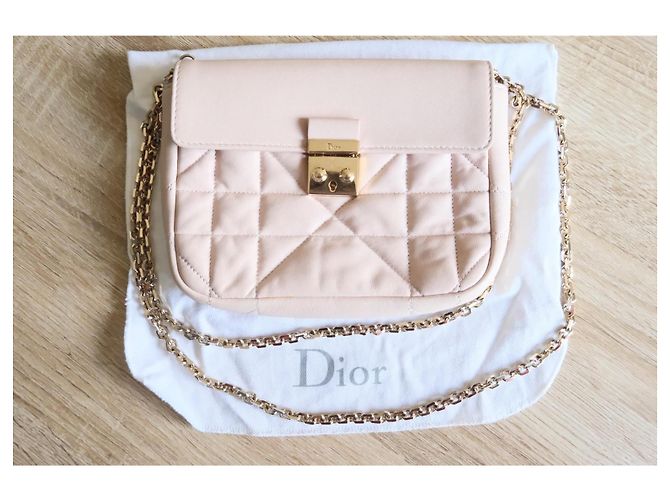 Dior Bolsa de ombro em couro rosa pálido acolchoado - vista 9