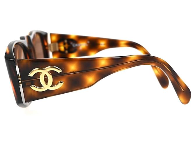 Logo CC Chanel de plástico Castaño - vista 3