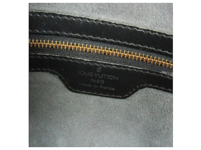 Louis Vuitton Lussac en piel Epi Negro - vista 3