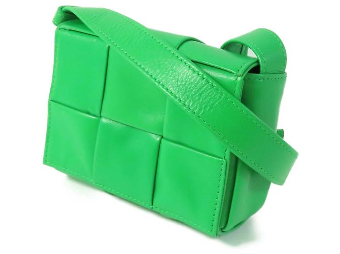 Bottega Veneta Candy Cassette Maxi Intrecciato Leather Mini Verde - vista 3