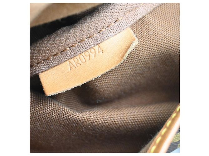 Louis Vuitton Saumur Monogram Canvas 35 Marrone - vista 7