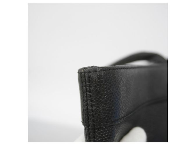Borsa Tote Chanel in pelle di vitello martellata nera Nero - vista 11