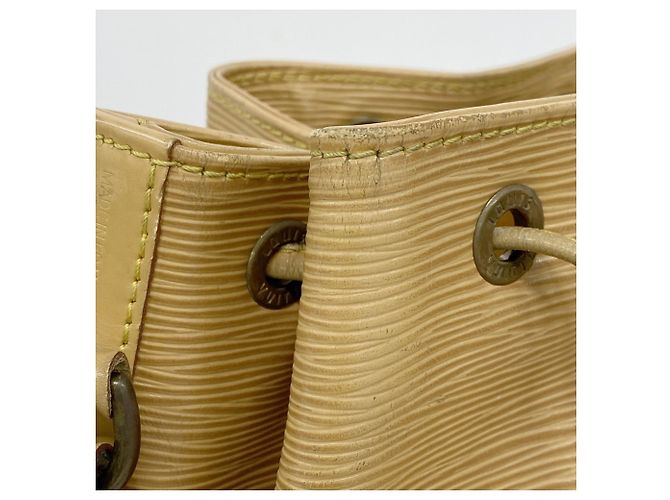 Borsa a Spalla Louis Vuitton Epi Noe Beige - vista 6