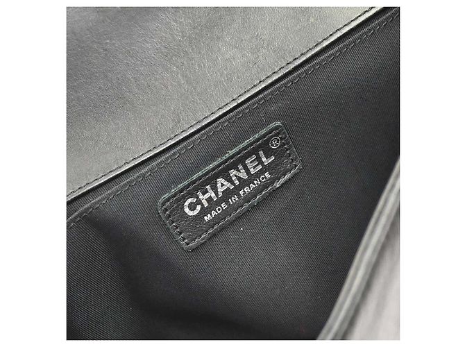 Chanel Boy Flap 3D Pleated Leather Old Medium Nero - vista 4