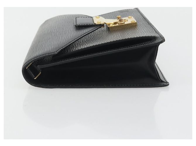LOUIS VUITTON Epi Serie Dragonne Clutch Bag Black Noir M52612 LV Auth ep15521 Nero - vista 4