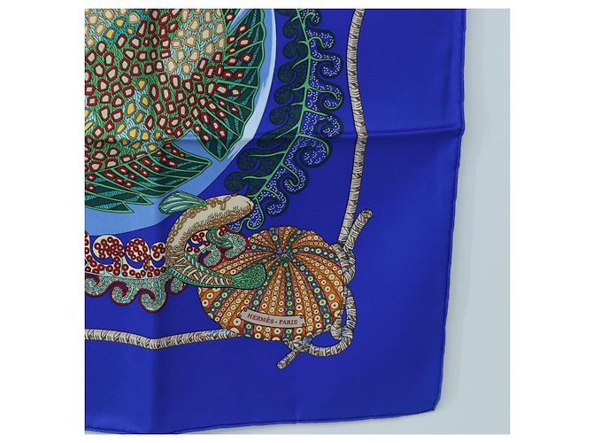 Hermès Sciarpa HERMES Carre 90 in seta blu « Grands Fonds» Autentica 190368M - vista 10