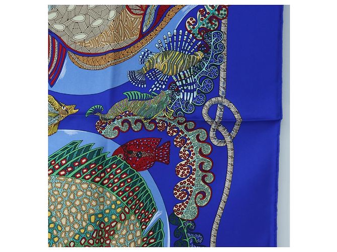 Hermès Sciarpa HERMES Carre 90 in seta blu « Grands Fonds» Autentica 190368M - vista 7