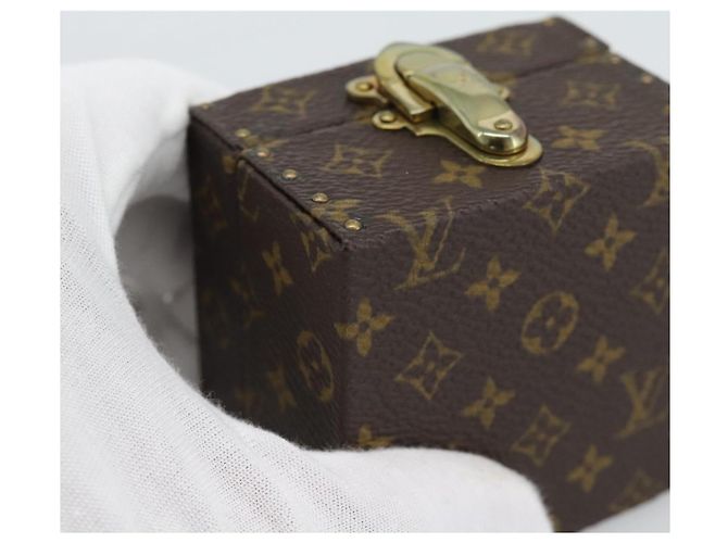 LOUIS VUITTON Estuche de Accesorios Eccrine Declaration Joyero M21010 Auth 194621V Monograma - vista 14