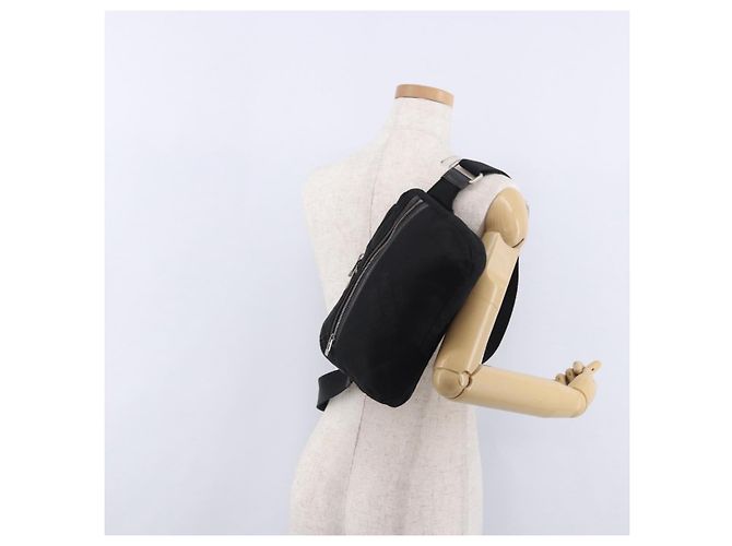 LOUIS VUITTON Damier Geant Arche Body Bag Noir M93021 LV Auth 190996 Nero - vista 23
