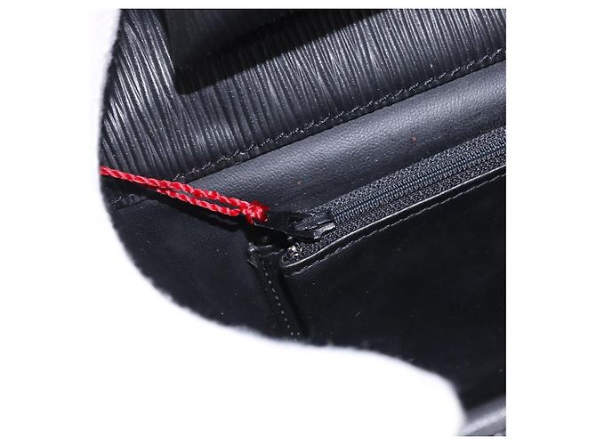 Clutch VALENTINO in pelle nera e oro Auth 191140 Nero D'oro - vista 11