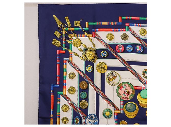 Hermès HERMES Sciarpa Carre 90 Scarf Pwlile Mcuin Seta Navy Auth bs36330 Blu navy - vista 2