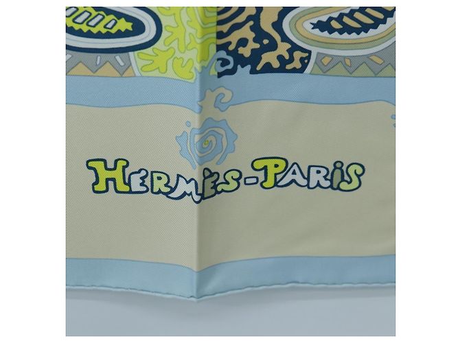 Hermès Sciarpa HERMES Carre 90 in seta "LÉGENDE KUNA PEUPLE DE PANAMA" Blue Auth ki6728M Beige - vista 13