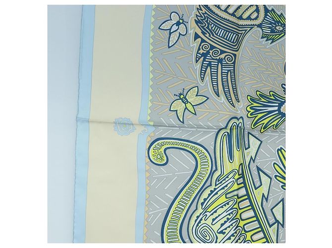 Hermès Sciarpa HERMES Carre 90 in seta "LÉGENDE KUNA PEUPLE DE PANAMA" Blue Auth ki6728M Beige - vista 5