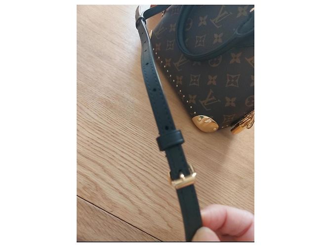 Louis Vuitton Alma Trunk BB Monogram Borsa Marrone Nero Monogramma - vista 5