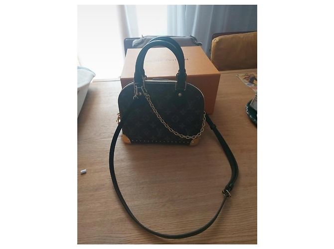 Louis Vuitton Alma Trunk BB Monogram Borsa Marrone Nero Monogramma - vista 7