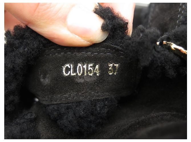 BOTAS LOUIS VUITTON SNOWY FLAT HALF BOOT 36.5 37 DE PIEL FORRADA Negro - vista 11