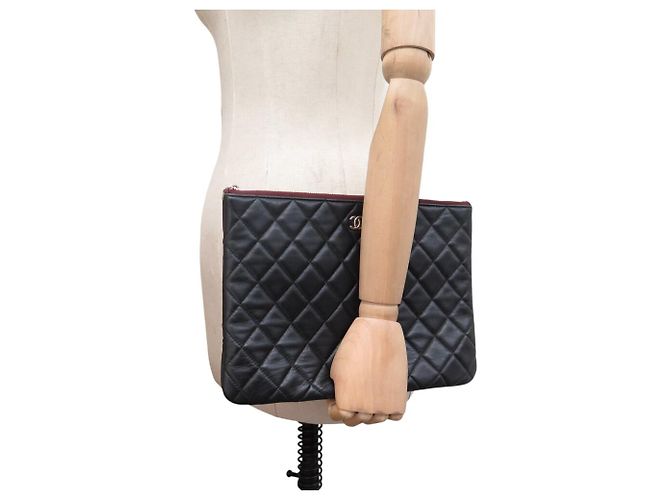 Timeless NUOVA CHANEL POUCH CLASSICA IN PELLE MATELASSÉ CON ZIP A82545 Nero - vista 7