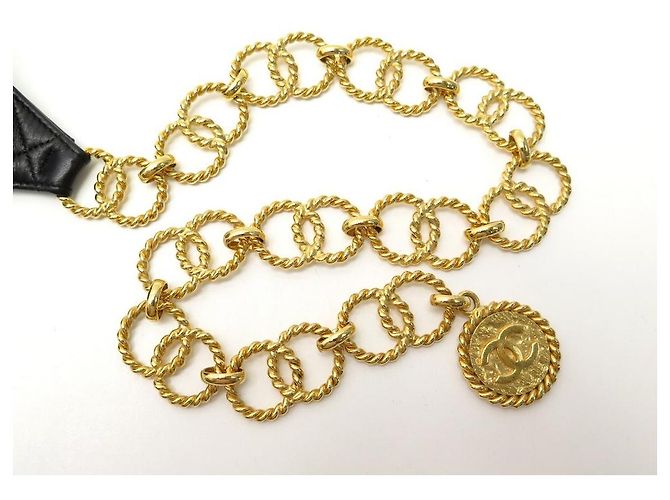 VINTAGE CHANEL Schwarzer gesteppter Leder-Gürtelbeutel - Ansicht 13