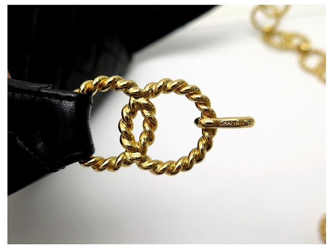 VINTAGE CHANEL Schwarzer gesteppter Leder-Gürtelbeutel - Ansicht 16