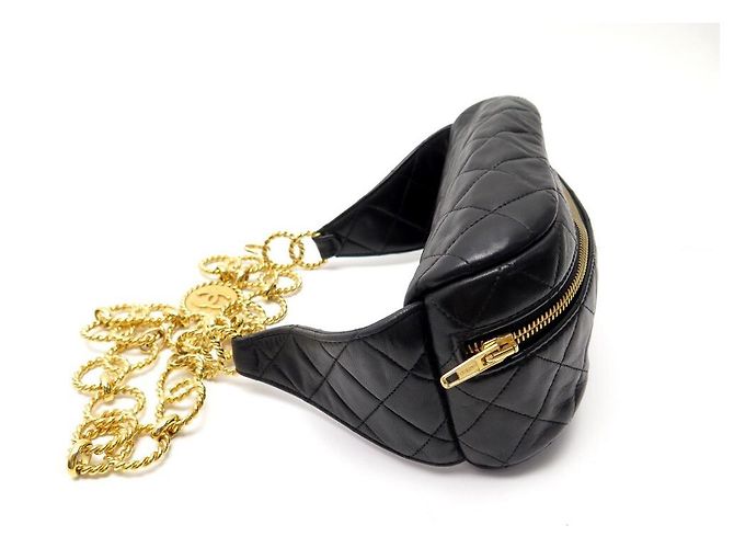 VINTAGE CHANEL Schwarzer gesteppter Leder-Gürtelbeutel - Ansicht 3